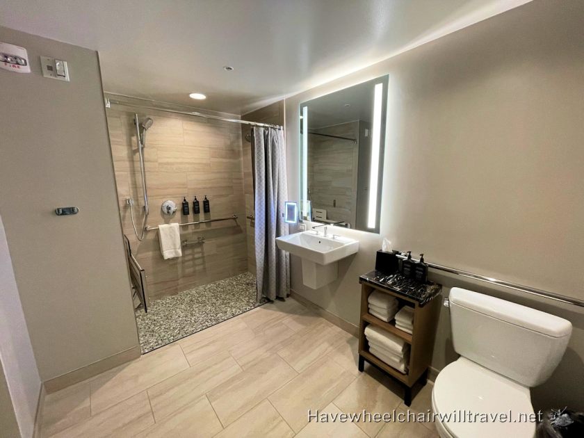 Sheraton Wild Horse Pass - accessible Phoenix Arizona - Have Wheelchair Will Travel