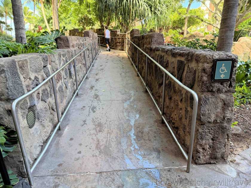 Disney Aulani Resort character breakfast & resort review