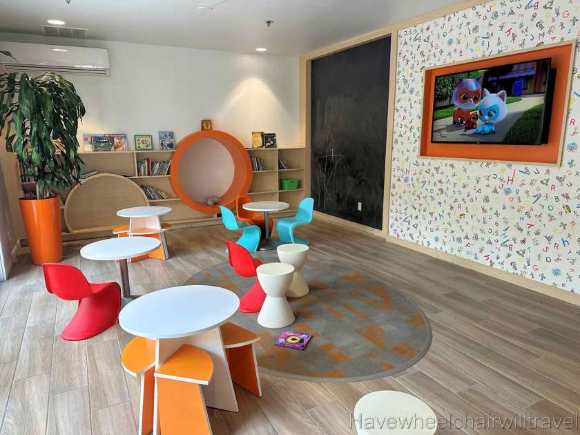 Clementine Hotel & Suites Anaheim - hotel review - Have Wheelchair Will Travel