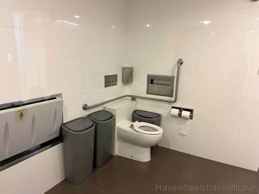 Qantas Club lounge Melbourne Domestic Airport review - Have Wheelchair Will Travel 